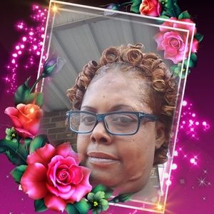 Meet your Posher, Nakisha